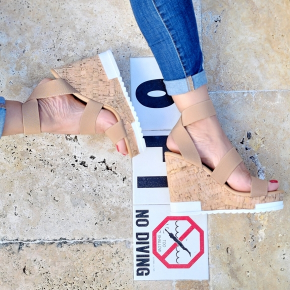 Women's Taupe Platform Slingback Elastic Strap Wedge Sandals - Picture 8 of 8